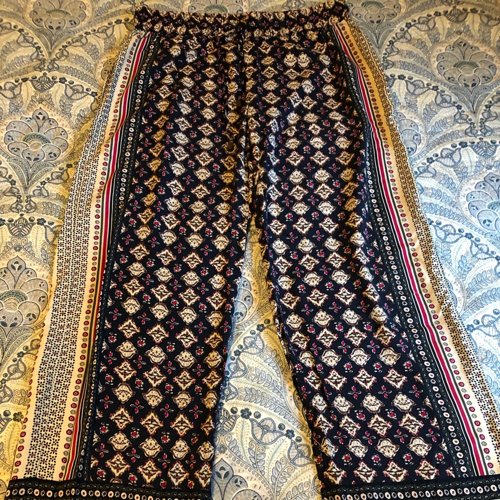 Lucy & Laurel | Palazzo Pants LARGE